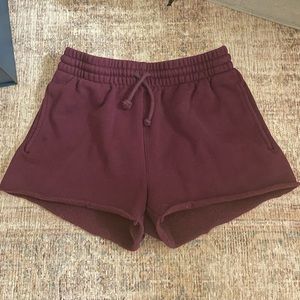 Aritzia TnA Cozy Fleece Boyfriend Sweat Short